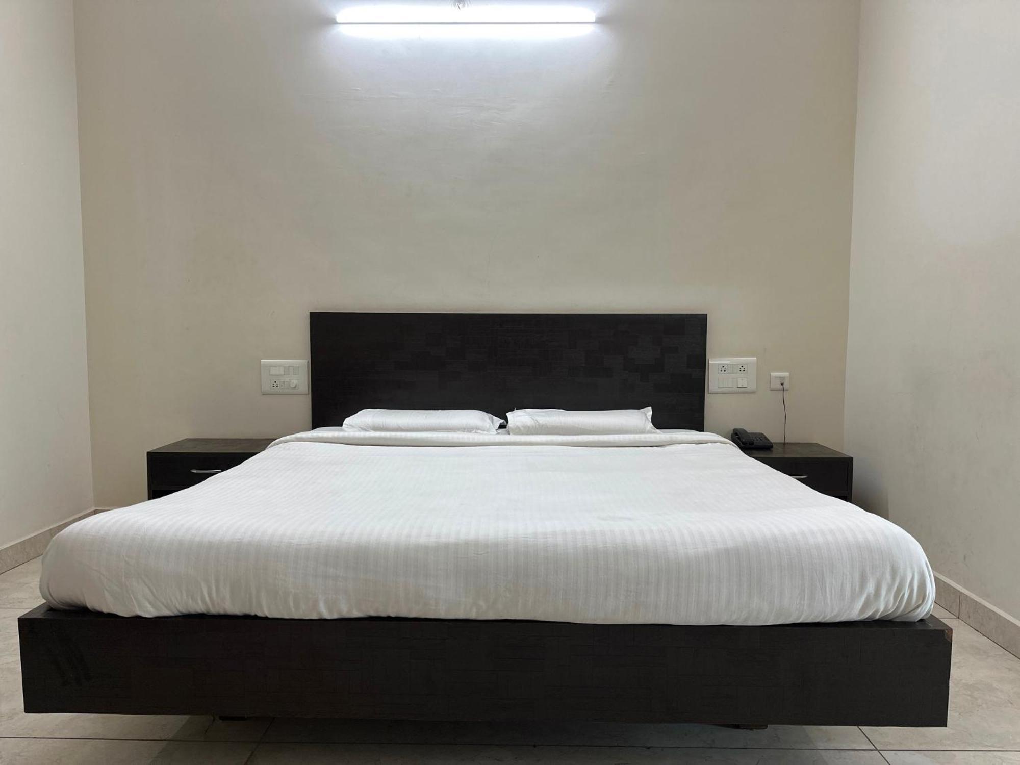 Super Hotel O Sar Residency Nanjangud Dış mekan fotoğraf